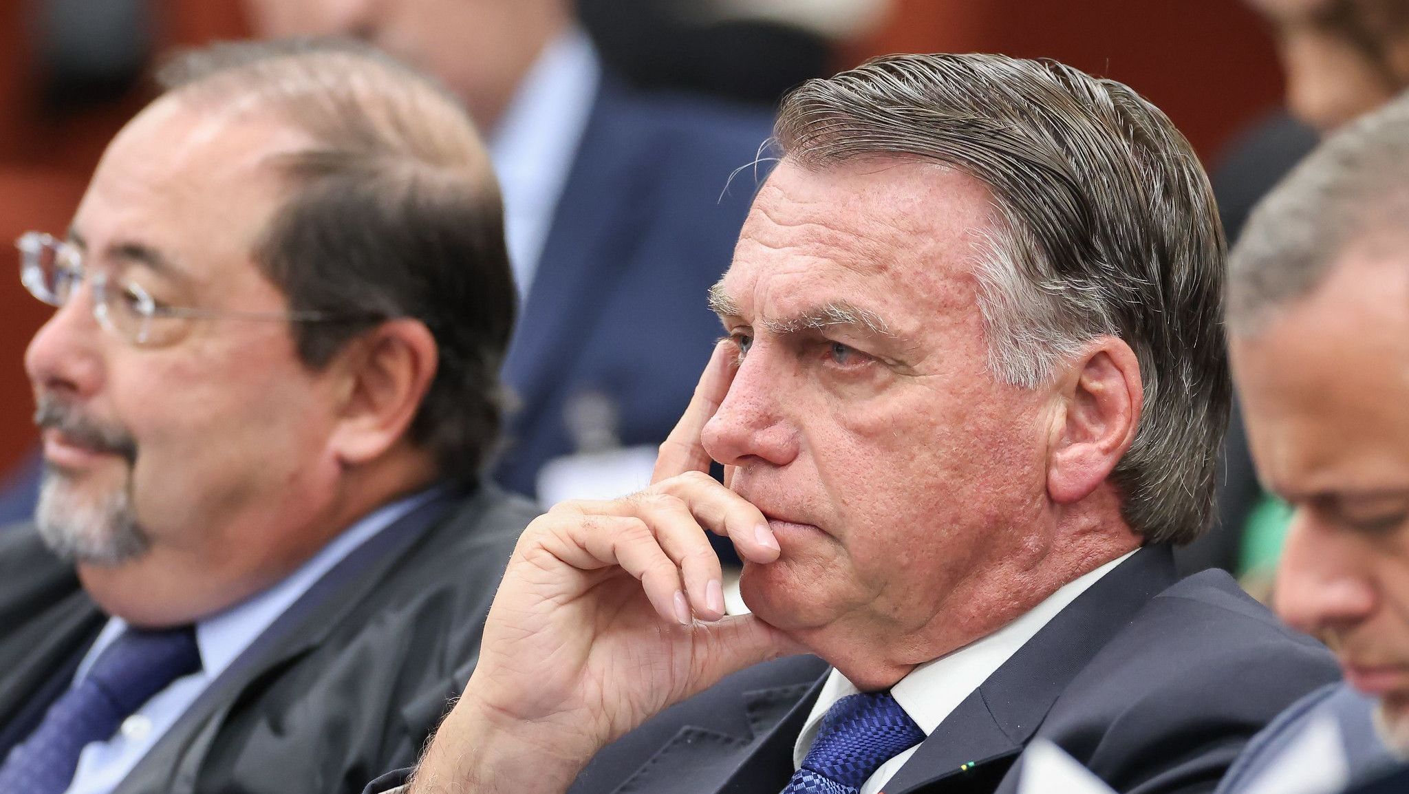 Bolsonaro registra pedido de asilo político antes da Embaixada da Hungria