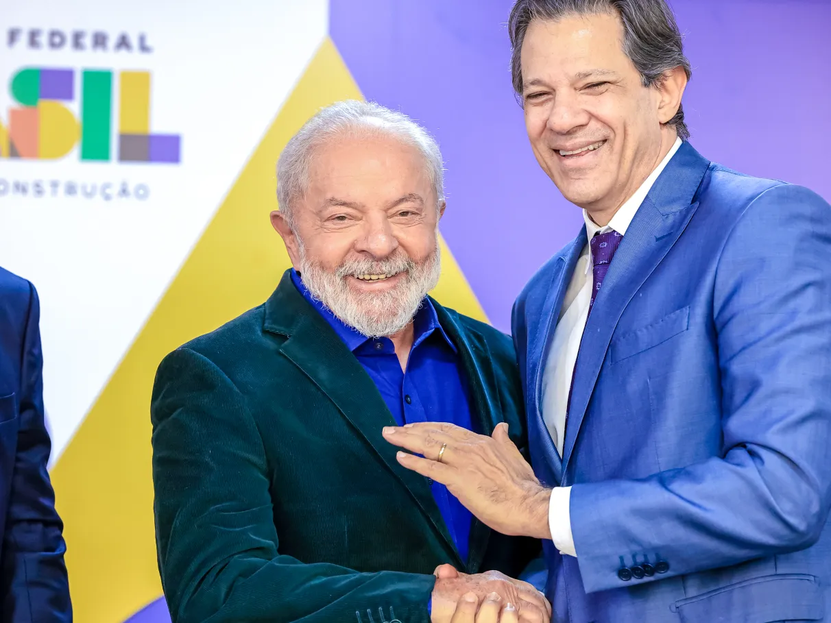 Lula e Haddad se preparam para anúncio de isenção do IR