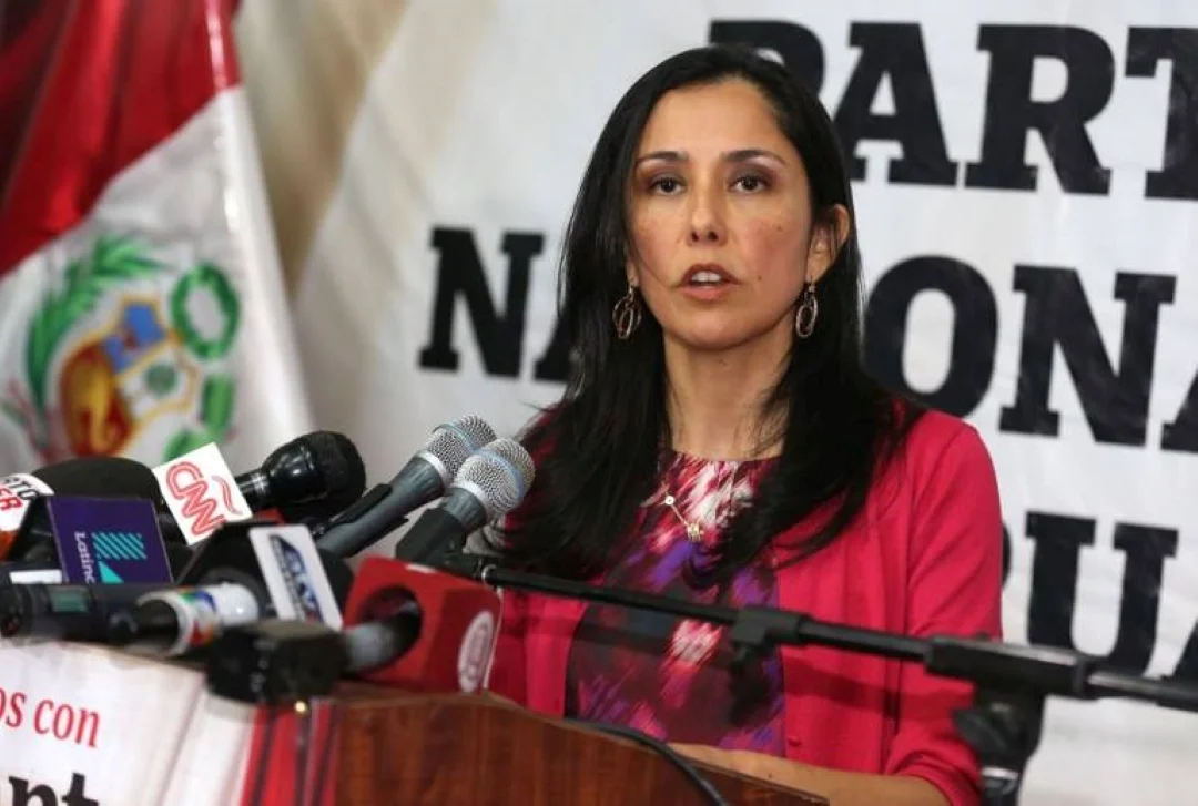 Condenada por esquema ligado à Odebrecht, ex-primeira-dama do Peru ganha asilo do Brasil e oposição aciona PGR