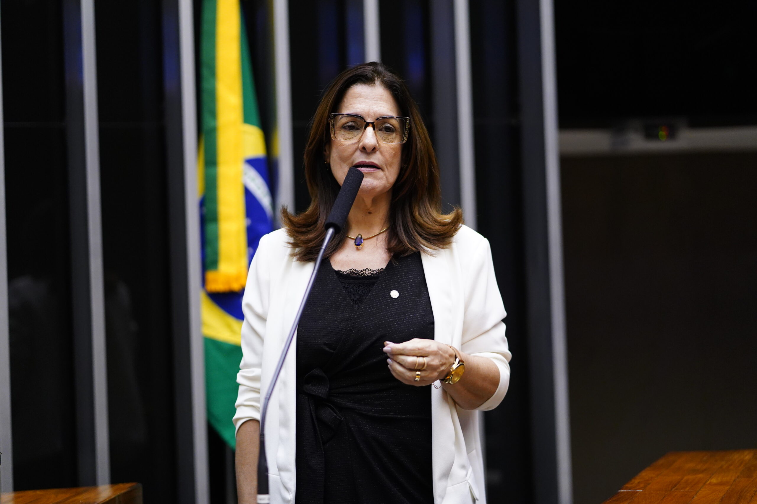 Deputada quer 6 meses de estabilidade para quem denunciar assédio