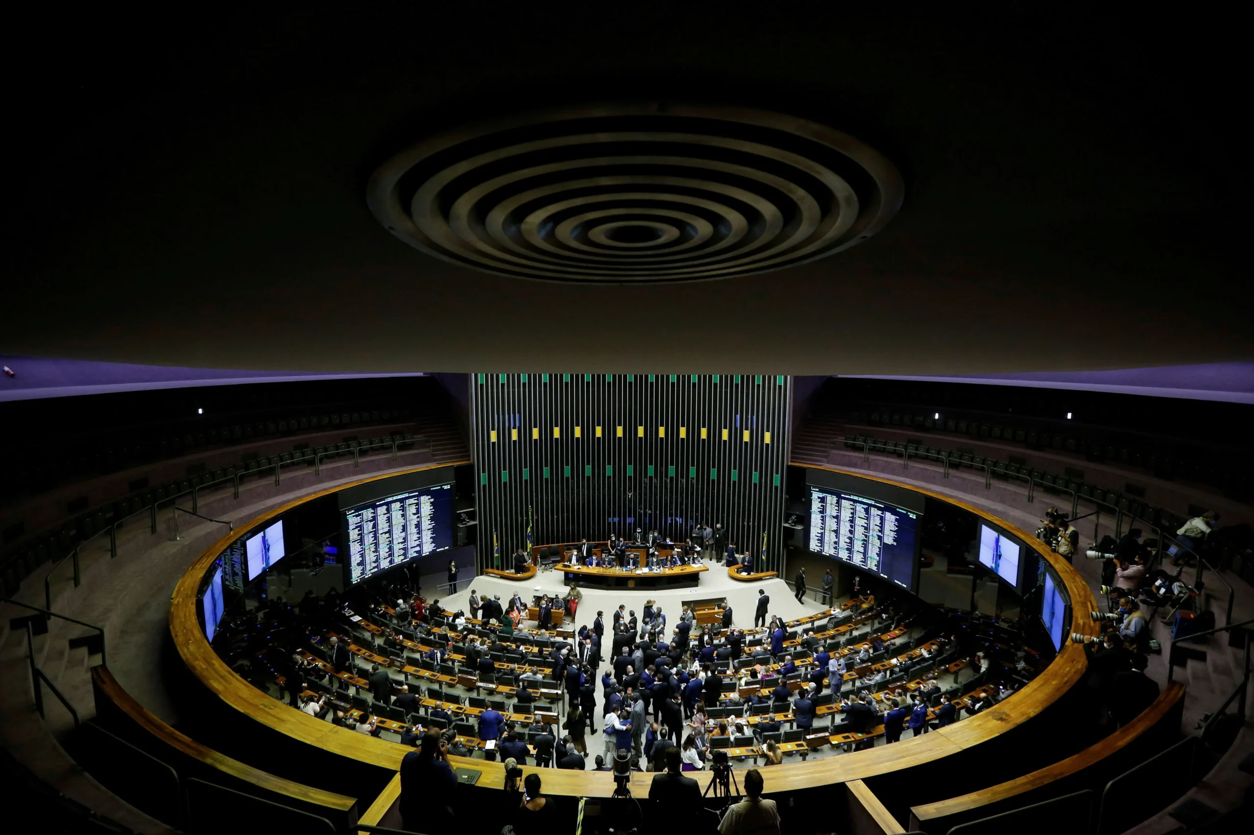 Câmara inicia discussão sobre aumento do número de deputados