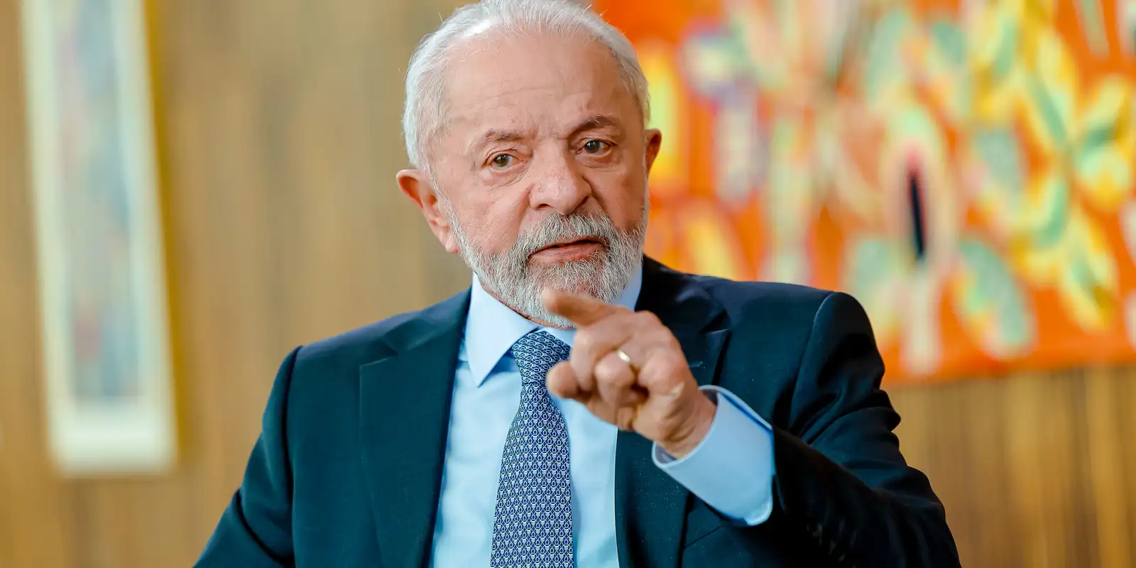 Lula Reafirma Soberania Brasileira em Negociações com os EUA em Meio a Ameaças de Tarifa