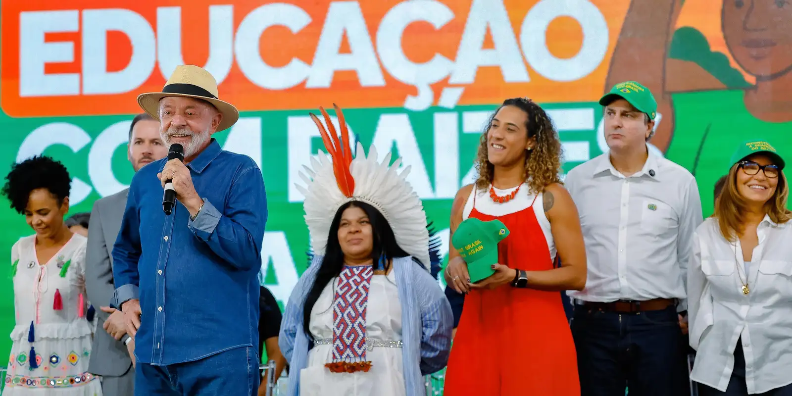 Lula critica Trump por tarifas e falta de diálogo: ‘Se ele quisesse, me ligava’