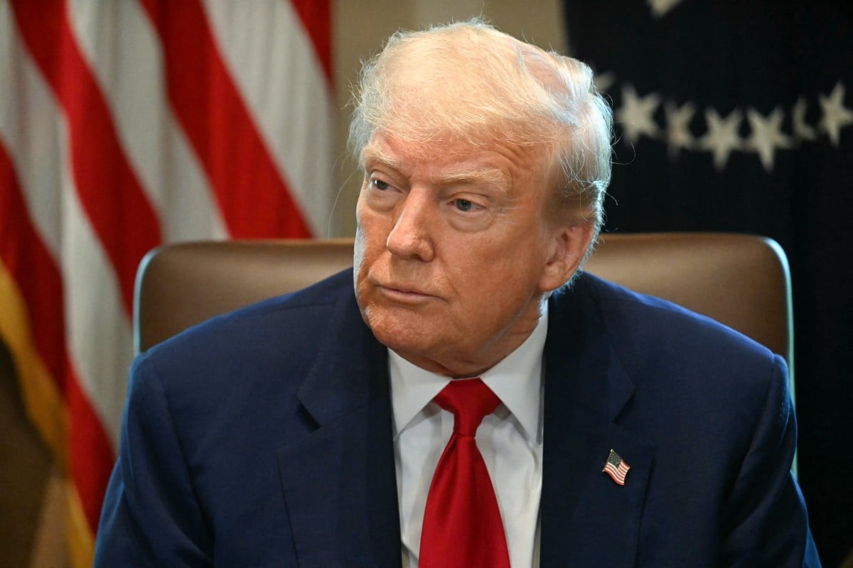 Trump reforça defesa de Bolsonaro e diz que falará com Lula