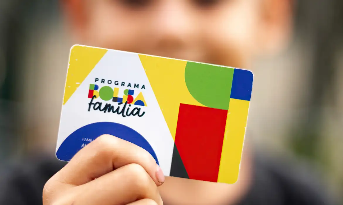Bolsa Família: Governo Lula Implementa Revisão e Benefício Atinge o Menor Nível em Três Anos