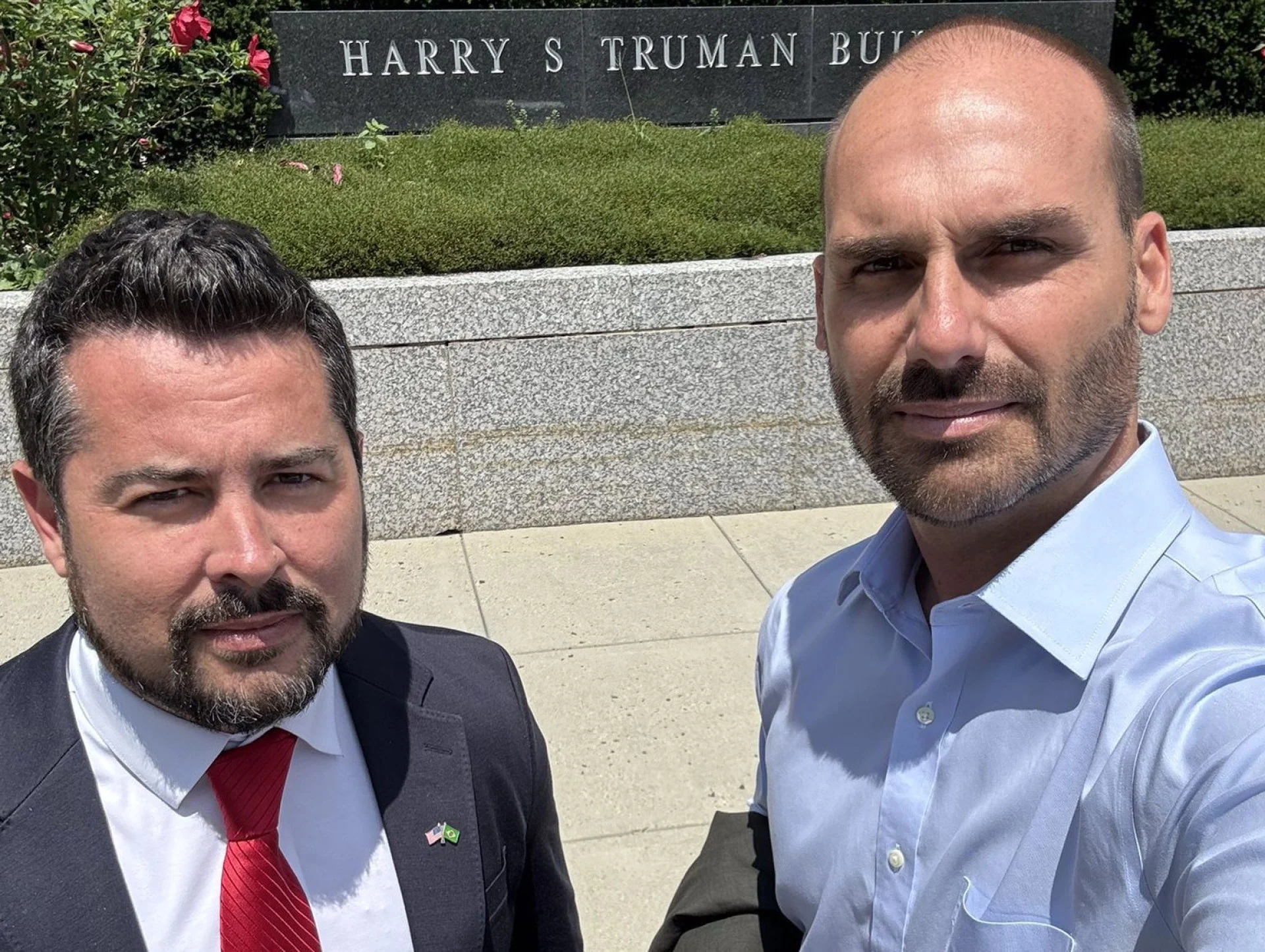 Eduardo Bolsonaro teve acesso à taxação antes de anúncio