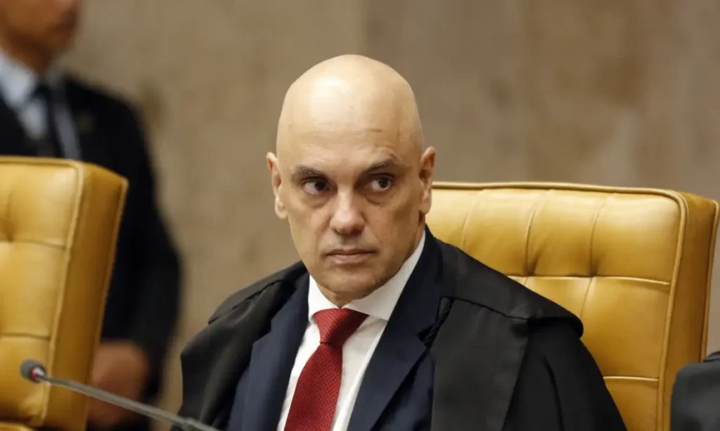 Moraes anula decreto