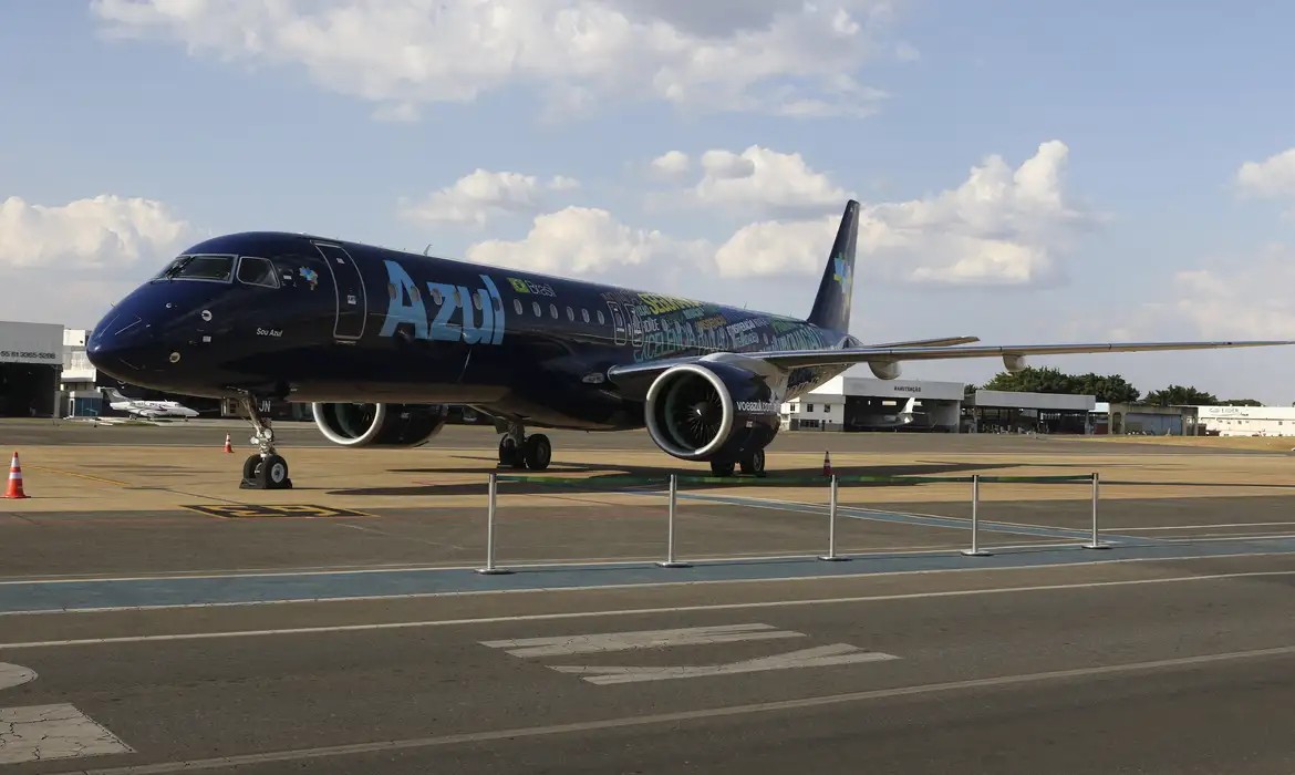 Azul Suspende Voos em 14 Cidades: Reestruturação Aérea Impacta Rotas Nacionais