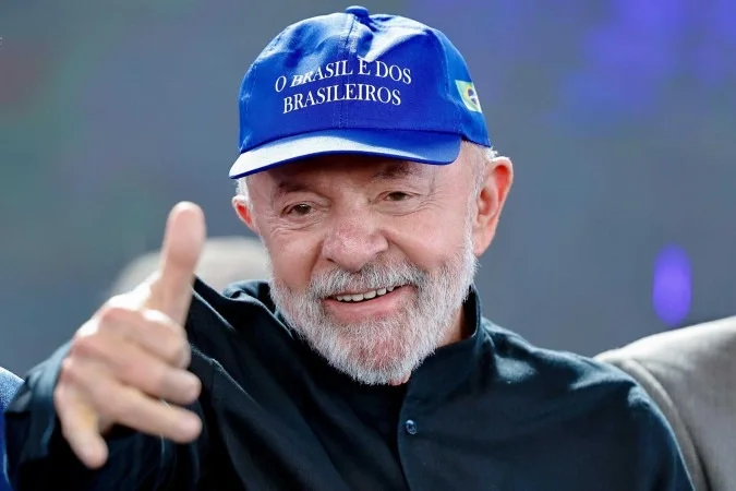 Governo Lula Adota Slogan ‘Do Lado do Povo Brasileiro’ em Nova Estratégia de Comunicação