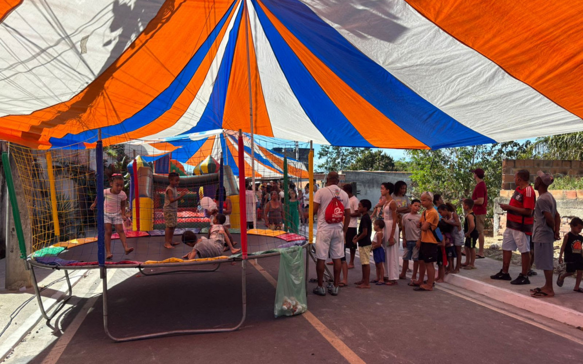Caravana de Arte e Lazer leva alegria e diversão a famílias de São Gonçalo