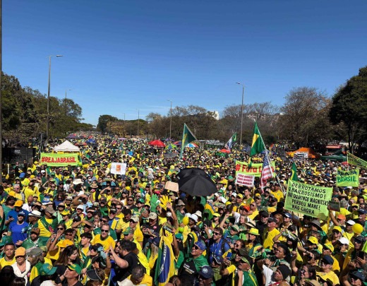 Ato Bolsonarista em Brasília Mirou Lula e o STF com Liderança Parlamentar