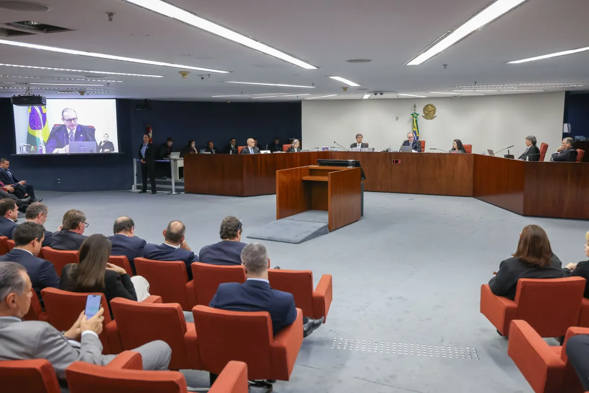 STF Inicia Julgamento Histórico de Bolsonaro e Aliados por Tentativa de Golpe