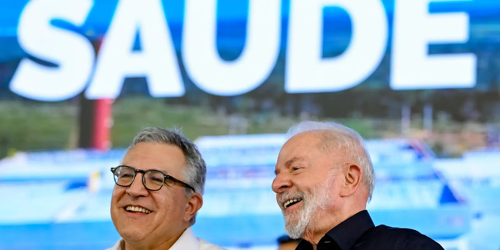Lula Defende Relação com Cuba e Programa Mais Médicos em Resposta a Sanções dos EUA