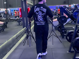 A Era do Self-Treino: Tripés se Tornam Acessório Essencial em Academias de Campo Grande