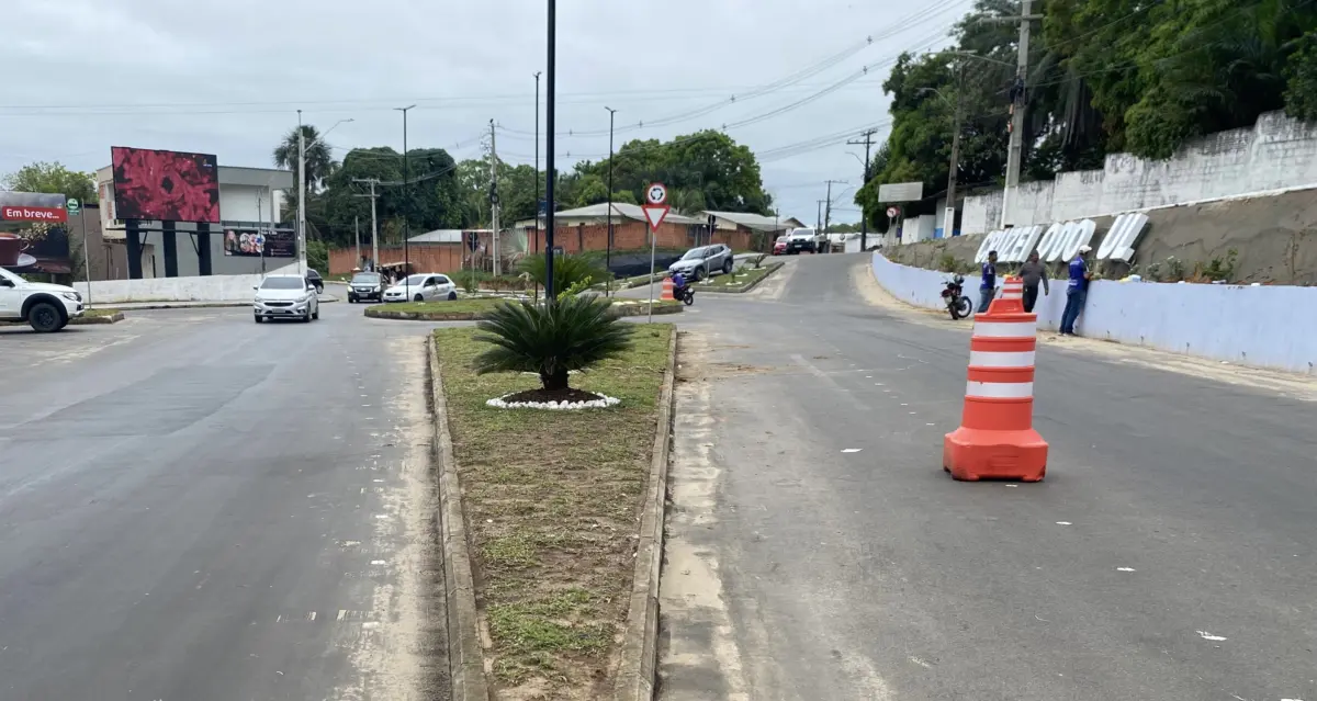 Rotatória do Complexo Esportivo é inaugurada em Cruzeiro do Sul durante Festival da Farinha