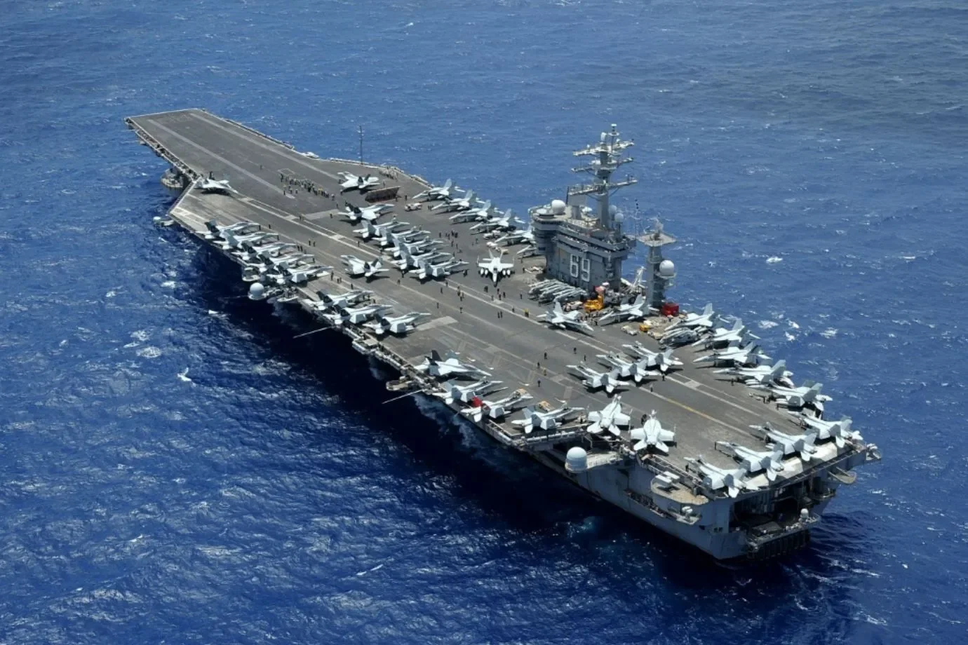 Trump eleva tensão com Rússia e envia submarinos nucleares após ameaças de Medvedev