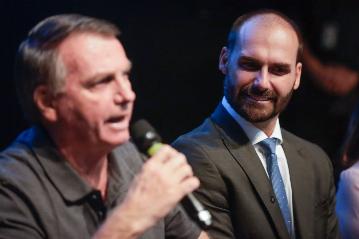 Pressão Aumenta no PL por Anistia Seletiva: Conversas de Eduardo Bolsonaro Agitam Bastidores