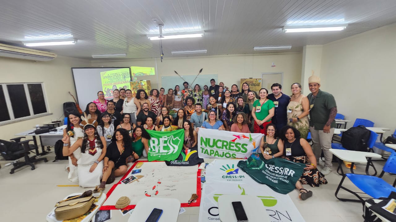 Assistentes Sociais e Povos Indígenas: Encontro na UFRR Define Estratégias para Atuação