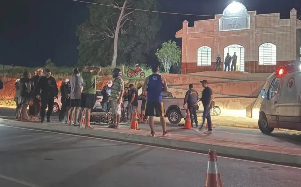 Colisão Grave em Cruzeiro do Sul: Motociclista é Hospitalizado em Estado Crítico