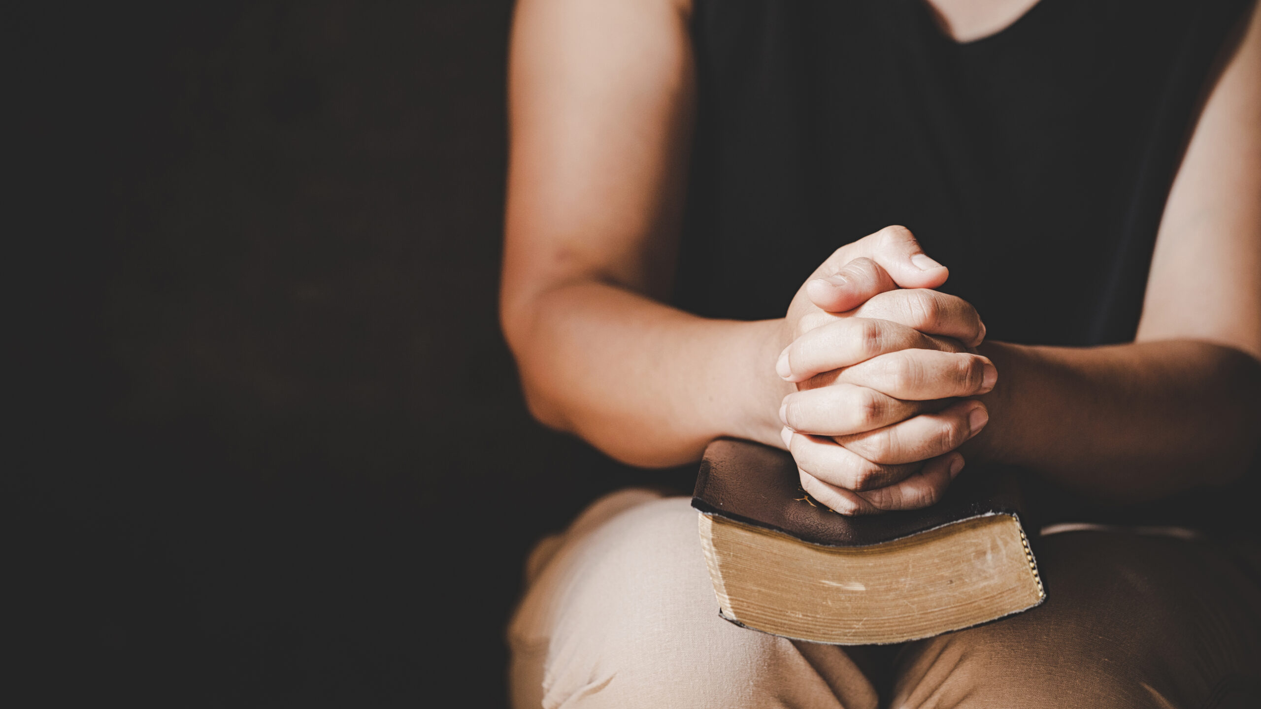 Intolerância Religiosa: O que é, como combater e onde denunciar após caso envolvendo padre na Paraíba