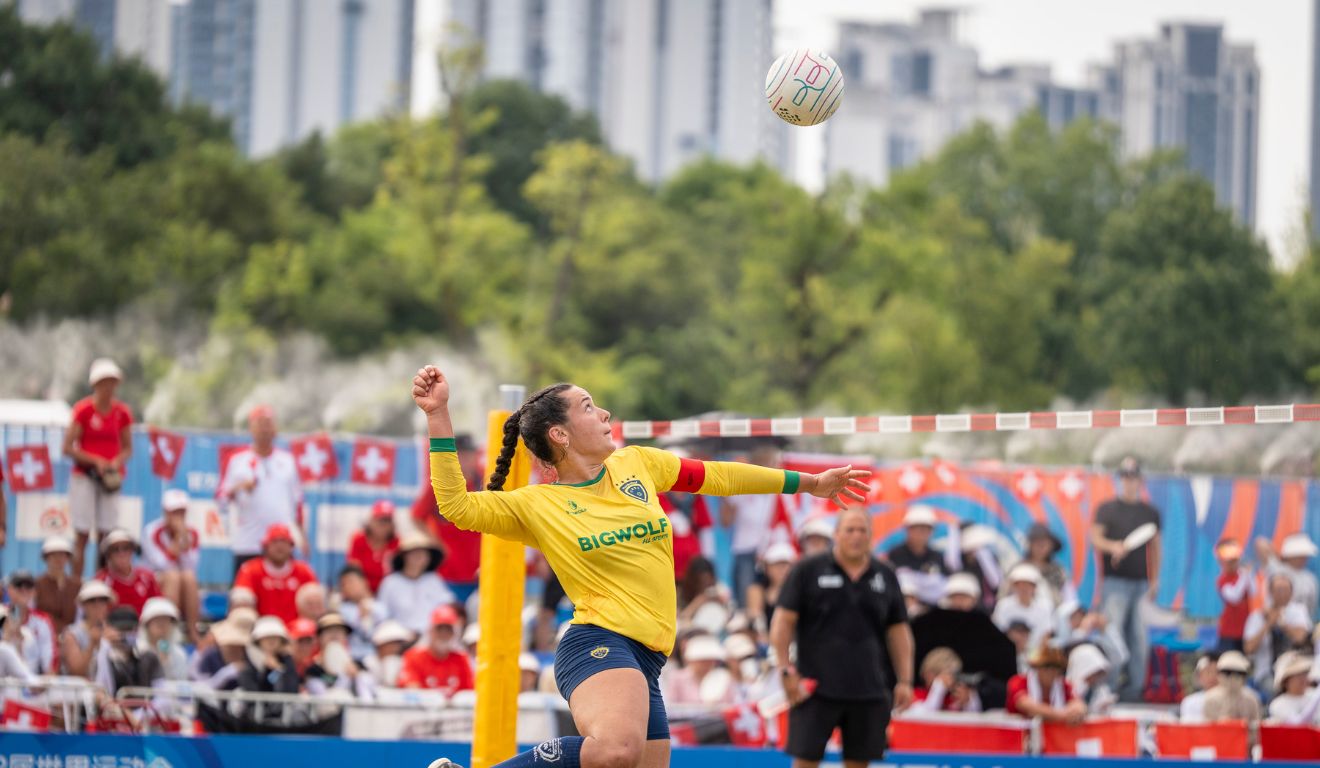 Punhobol: O Esporte Desconhecido Onde o Brasil Domina o Mundo