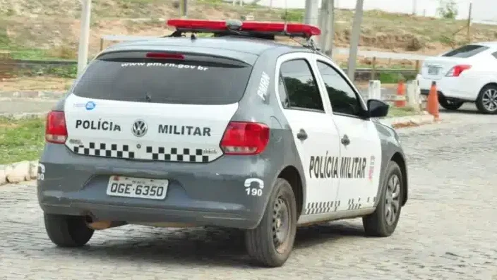 Policial flagra e detém motorista embriagado que zigzagueava em Currais Novos