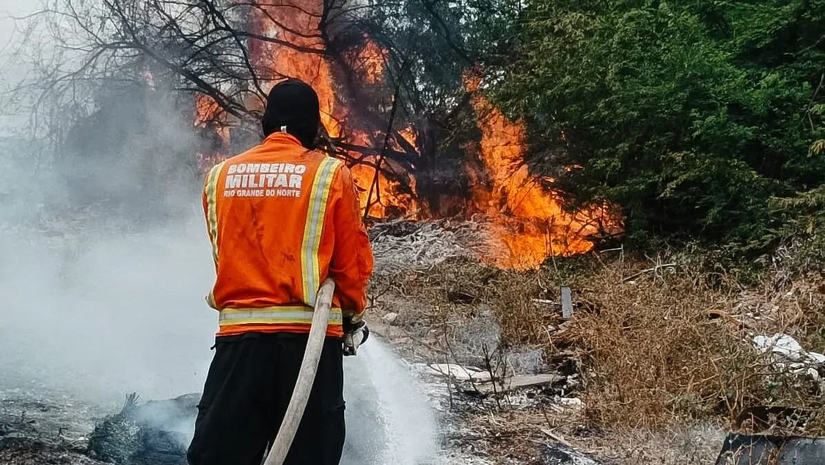 Incêndio Florestal no Seridó Controlado Após Dois Dias de Combate Intenso
