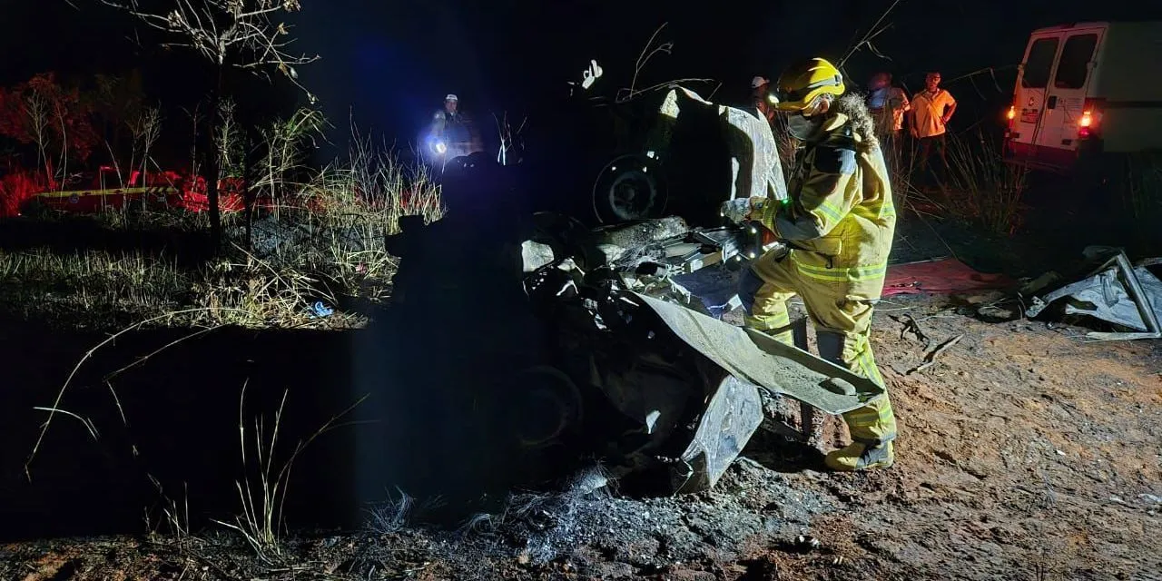 Tragédia na MGC-497: Colisão entre carro e carreta mata cinco, incluindo criança, no Triângulo Mineiro