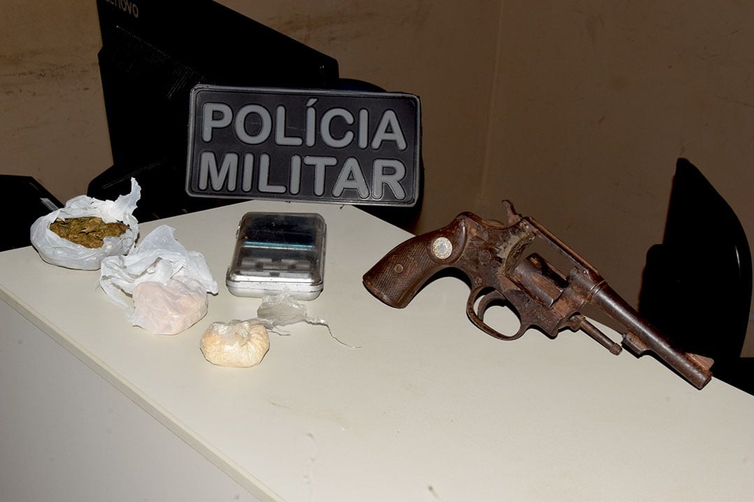 Ação da PM em Boa Vista Resulta na Prisão de Venezuelanos por Tráfico e Porte Ilegal de Arma