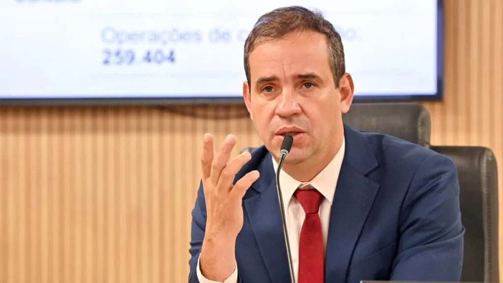 Servidores do RN aguardam regularização de consignados até o fim do ano, promete Secretário da Fazenda