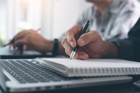 IFS e IFSul abrem 30 mil vagas em cursos online gratuitos de Inglês e Espanhol