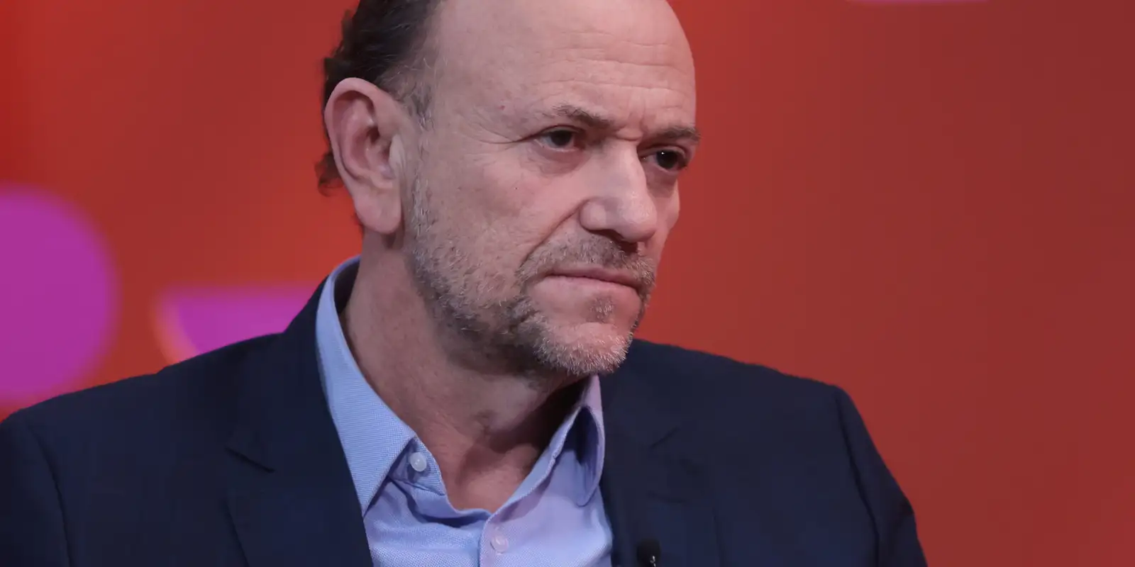 Edinho Silva, presidente do PT, analisa os rumos do partido, a democracia e o legado de Trump em entrevista à TV Brasil