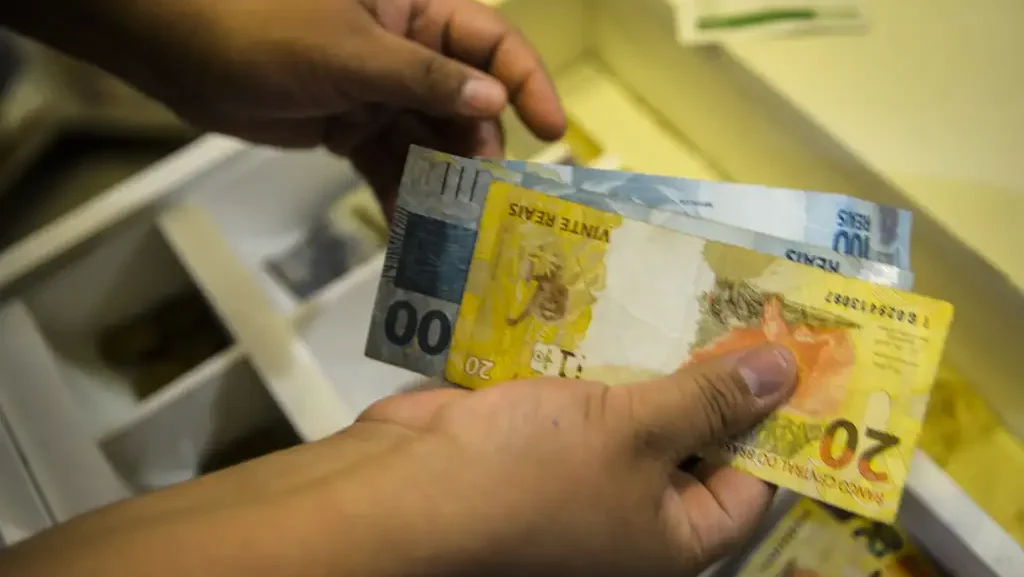 Servidores do RN Contam com Adiantamento do 13º Salário neste Sábado: Veja se Você Está na Lista