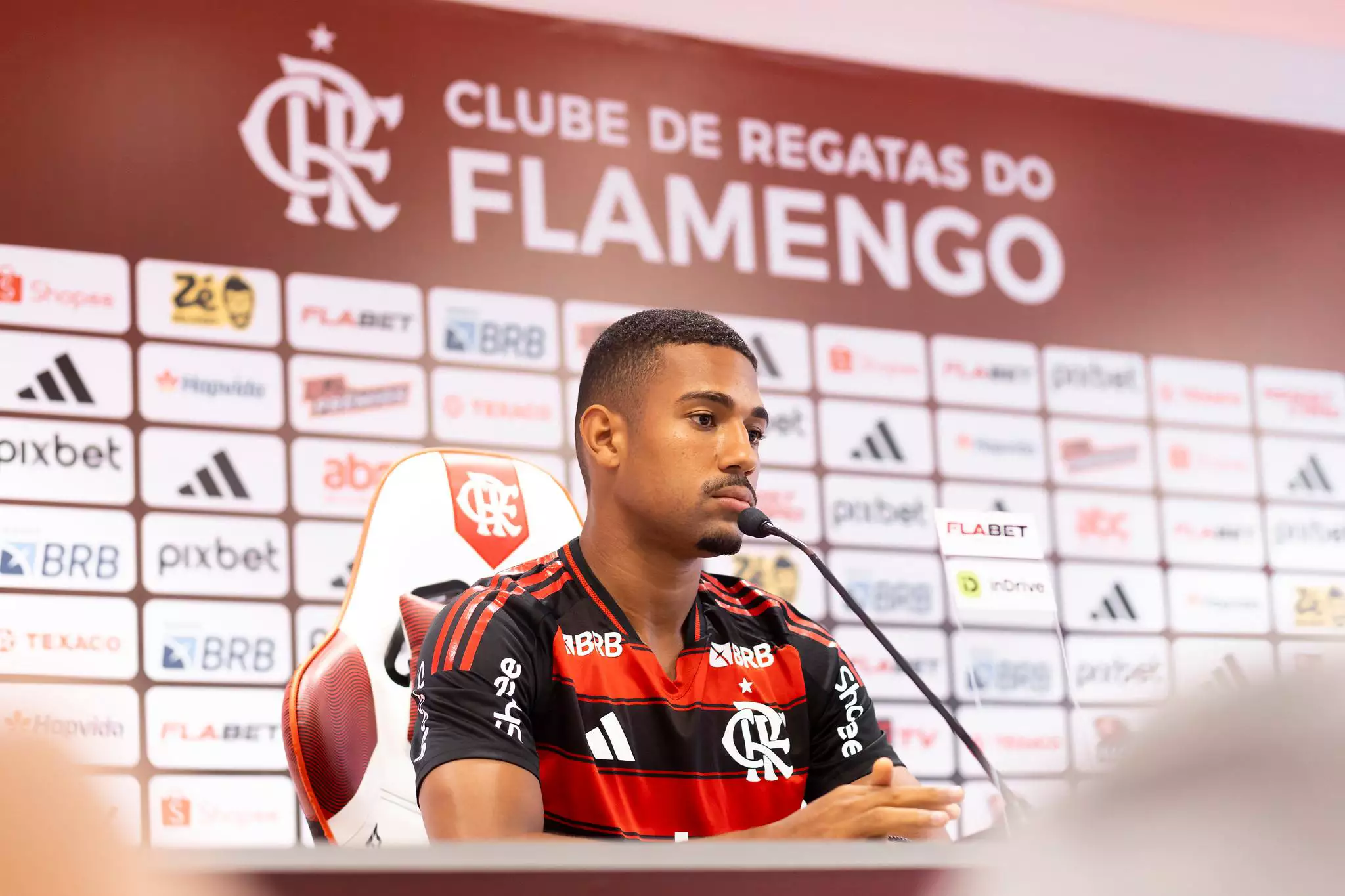 Flamengo no Auge: Samuel Lino Surpreende e É Convocado por Ancelotti para a Seleção
