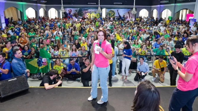 Em Natal, Michelle Bolsonaro Ataca Lula com Críticas Ácidas e o Chama de ‘Pinguço’