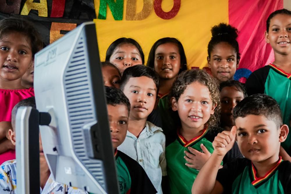 Amapá Acelera Conectividade nas Escolas, Mas Desafio Nacional Persiste