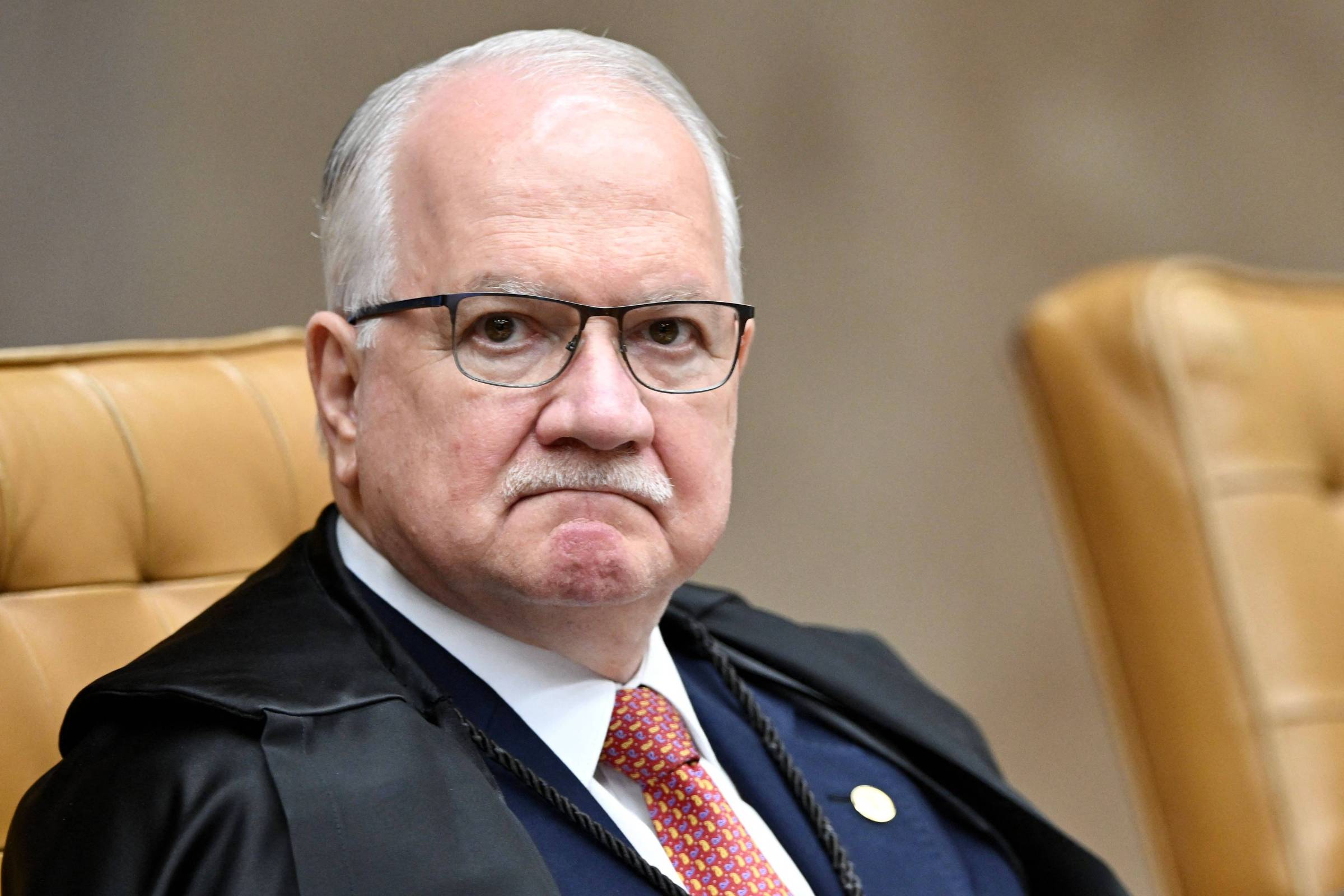 Trump desafia Fachin no STF em meio a tensões eleitorais