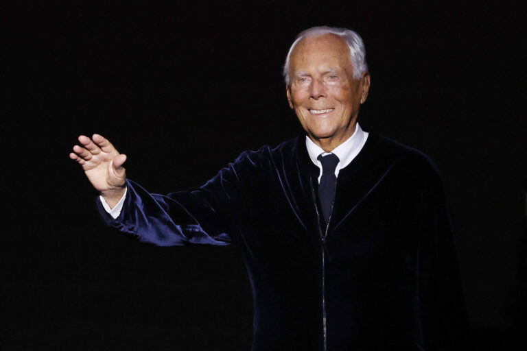 Giorgio Armani, morto aos 91, afirmou se arrepender de trocar a família por trabalho