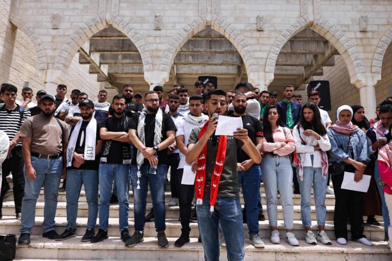 Invasão do Exército de Israel a universidade na Cisjordânia