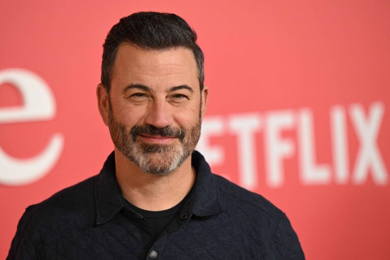 Jimmy Kimmel se defende após polêmica sobre morte de Charlie Kirk