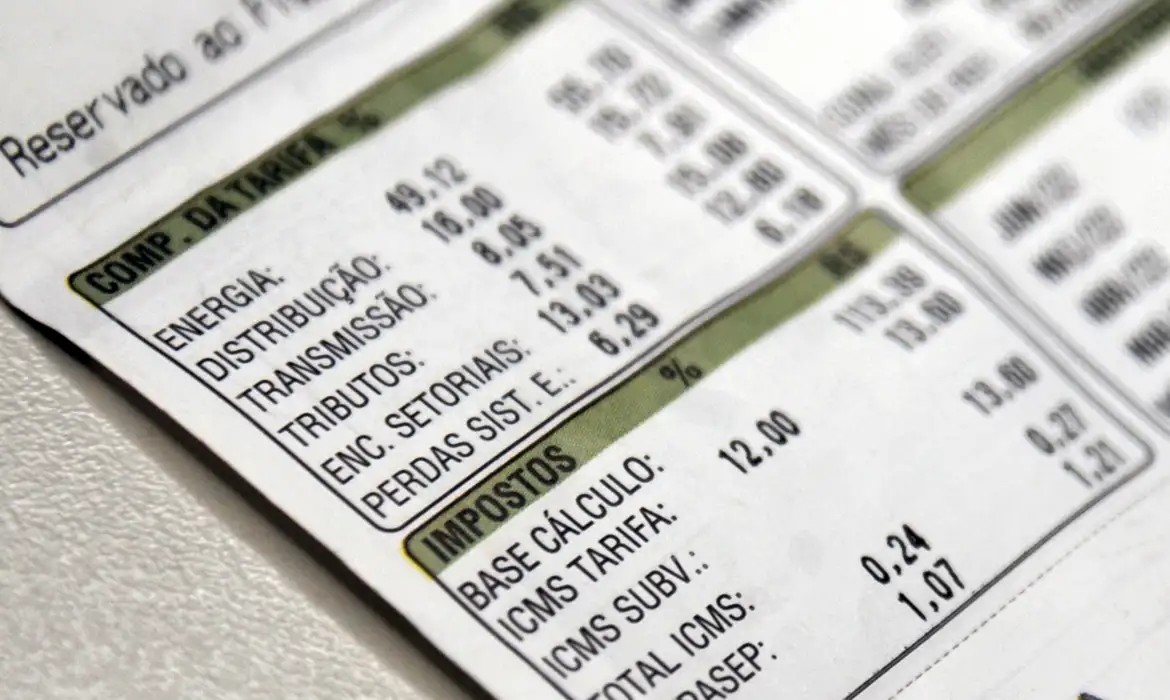 Alívio no Bolso: Conta de Luz Terá Bandeira Vermelha Patamar 1 em Outubro