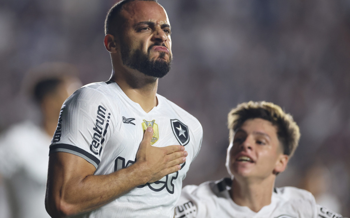 Arthur Cabral Confia na Força da Torcida para Impulsionar o Botafogo na Copa do Brasil