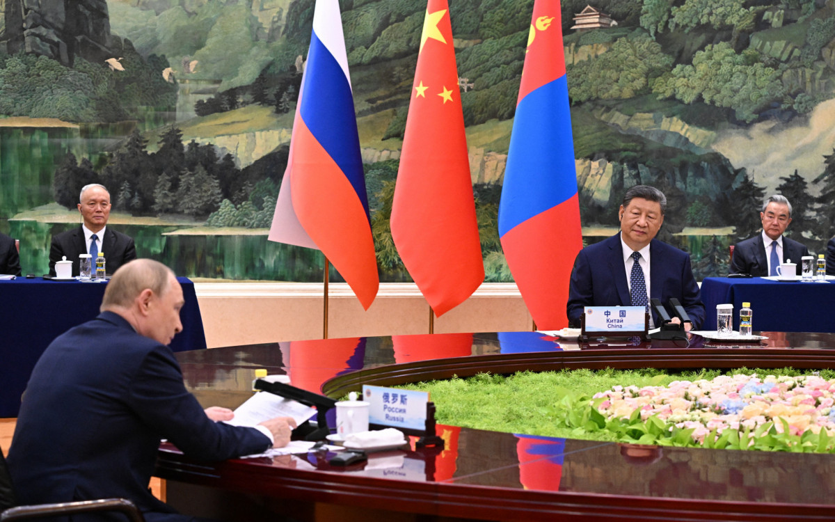 Fake News: Publicação Distorce Reunião China-Rússia-Índia e Espalha Desinformação Sobre o BRICS