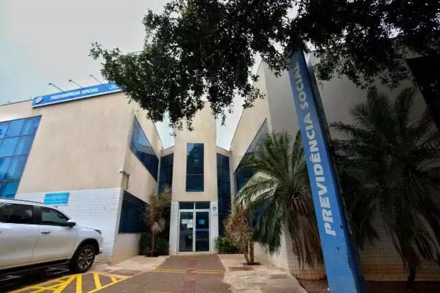 Fraude Bilionária no INSS: Servidor Suspenso por Desbloqueio Criminoso de Empréstimos