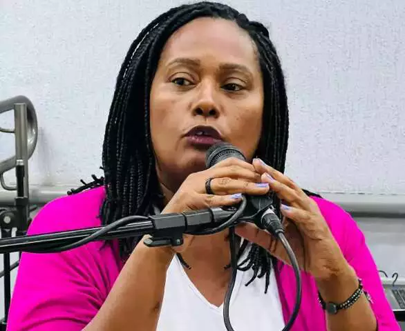 Ativista Negra de Campo Grande Leva Voz e Resistência do Brasil para Universidade nos EUA