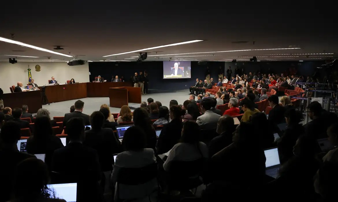 Fux Defende Remessa de Ação sobre Tentativa de Golpe para a Primeira Instância