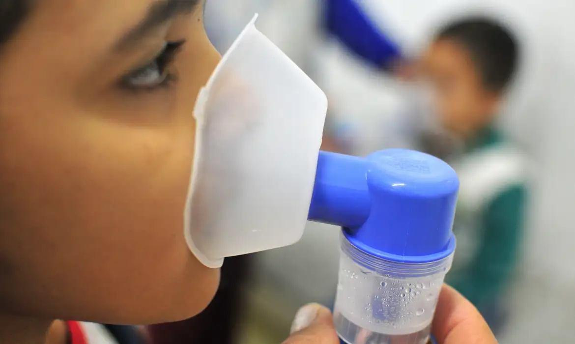 Brasil Alcança Autonomia na Produção de Vacina Vital Contra o Vírus Sincicial Respiratório