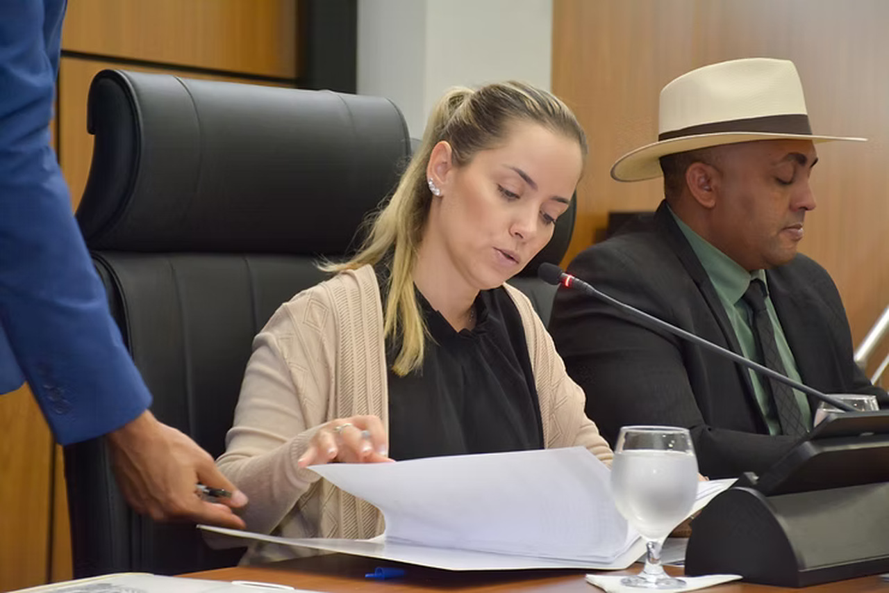 Segurança na Praia da Graciosa: Vereadora Propõe Posto Fixo da Guarda Metropolitana 24 Horas