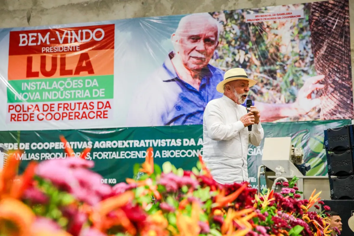 Reviravolta na Popularidade: Ações da Oposição e Dinâmicas na Câmara Impulsionam Recuperação de Lula