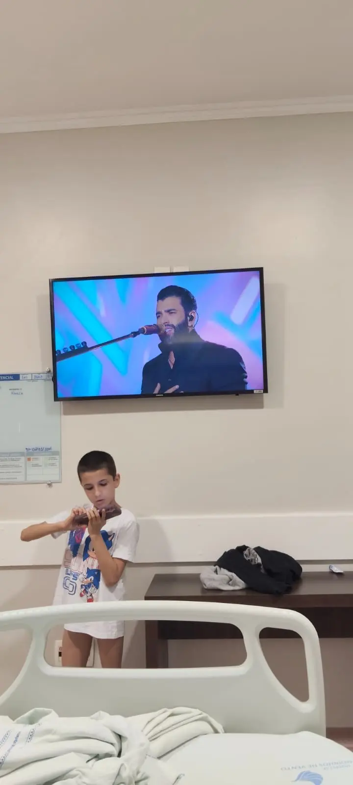 Solidariedade: Gusttavo Lima oferece moradia para menino Bruninho após alta hospitalar